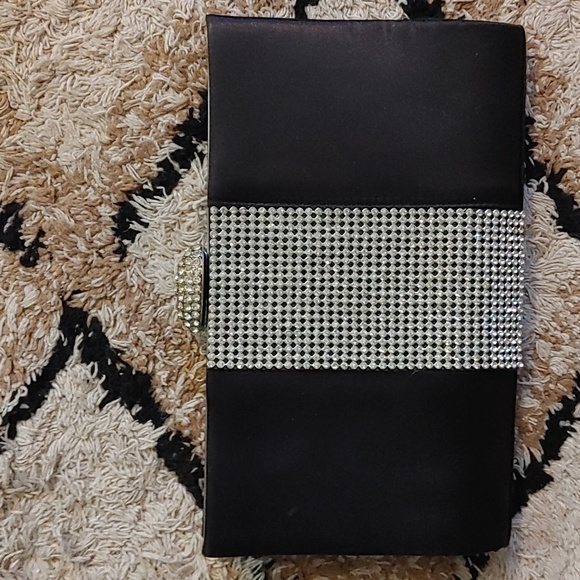 4 Formal Clutch Bags - Picture 3 of 13